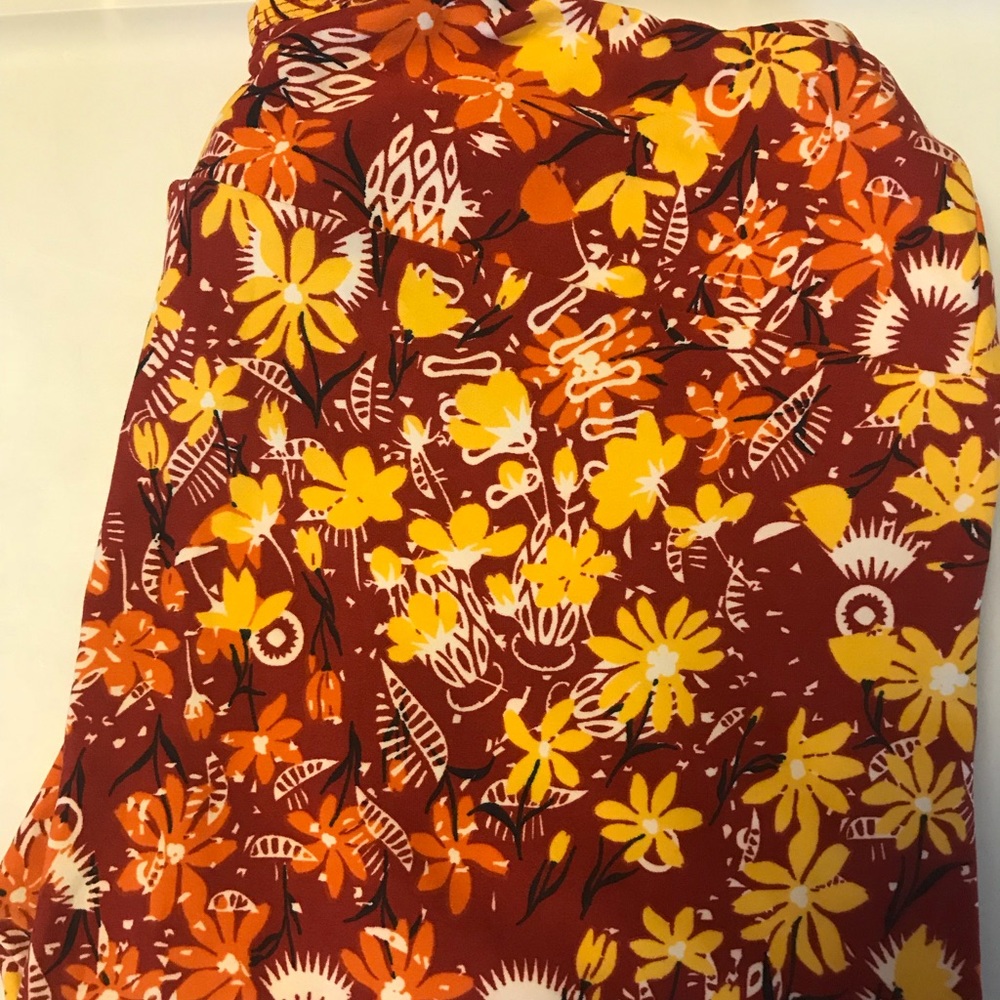 Lularoe Tall And Curvy Leggings
